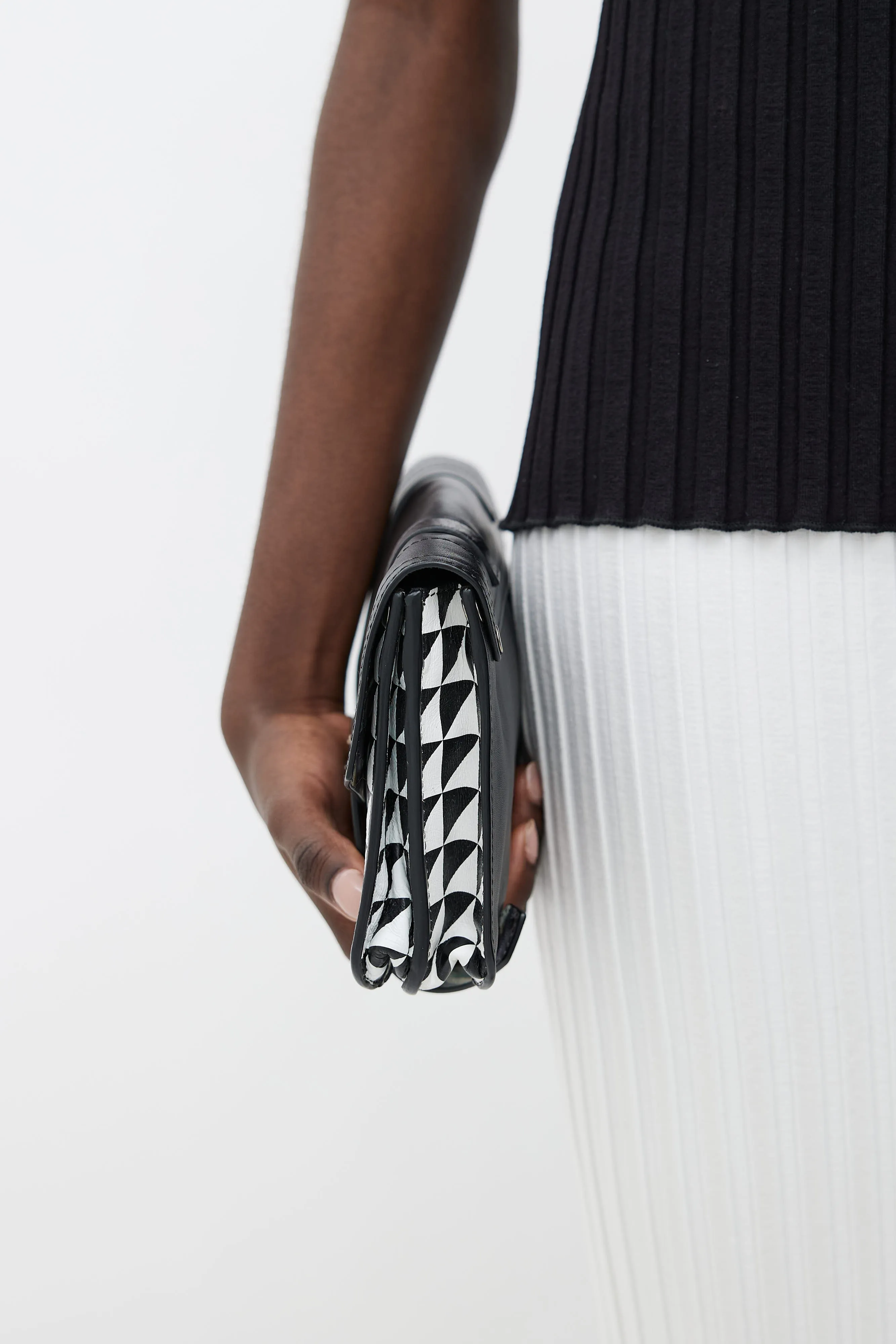 Black & White Geometric PS1 Clutch