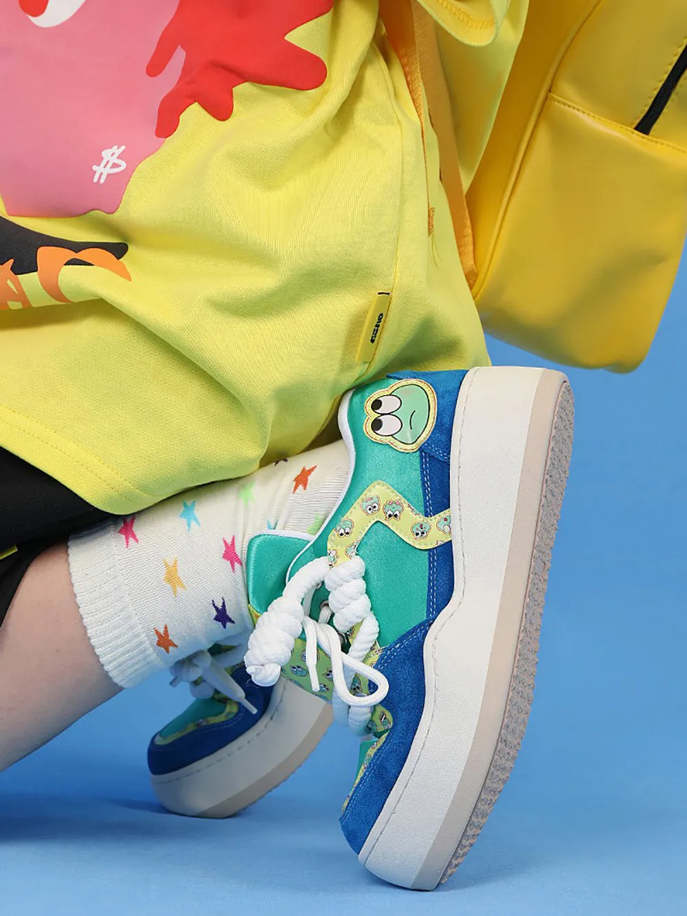 Cartoon frog print puffy sneakers